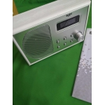 Nešiojamas radijas su žadintuvu retro Bush FM Baltas medienos efektas – Paveikslėlis 6